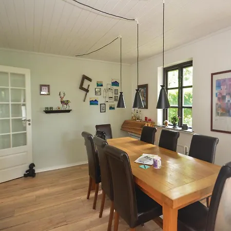 Two-bedroom Holiday In Prázdninový dům Gedser